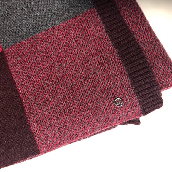 LULULEMON BUNDLE UP SCARF - Picture 2 of 5
